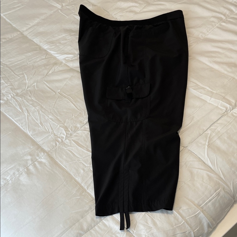 Chico's Black Capris Pants - Picture 3 of 4